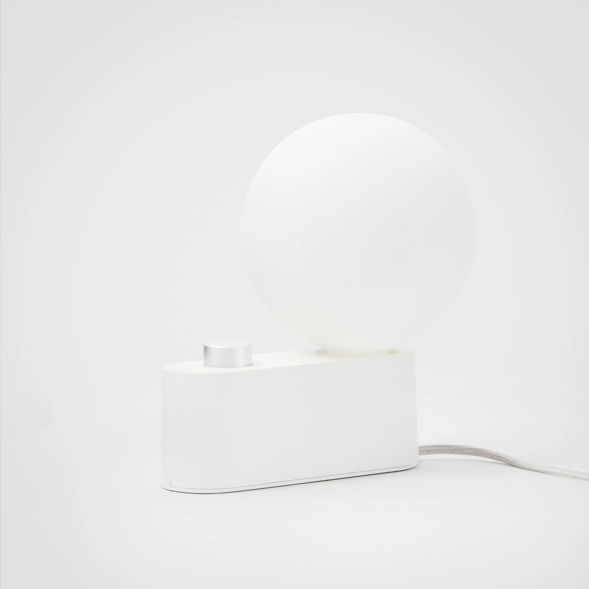 Alumina Multi-Use Lamp in Chalk - Image 10