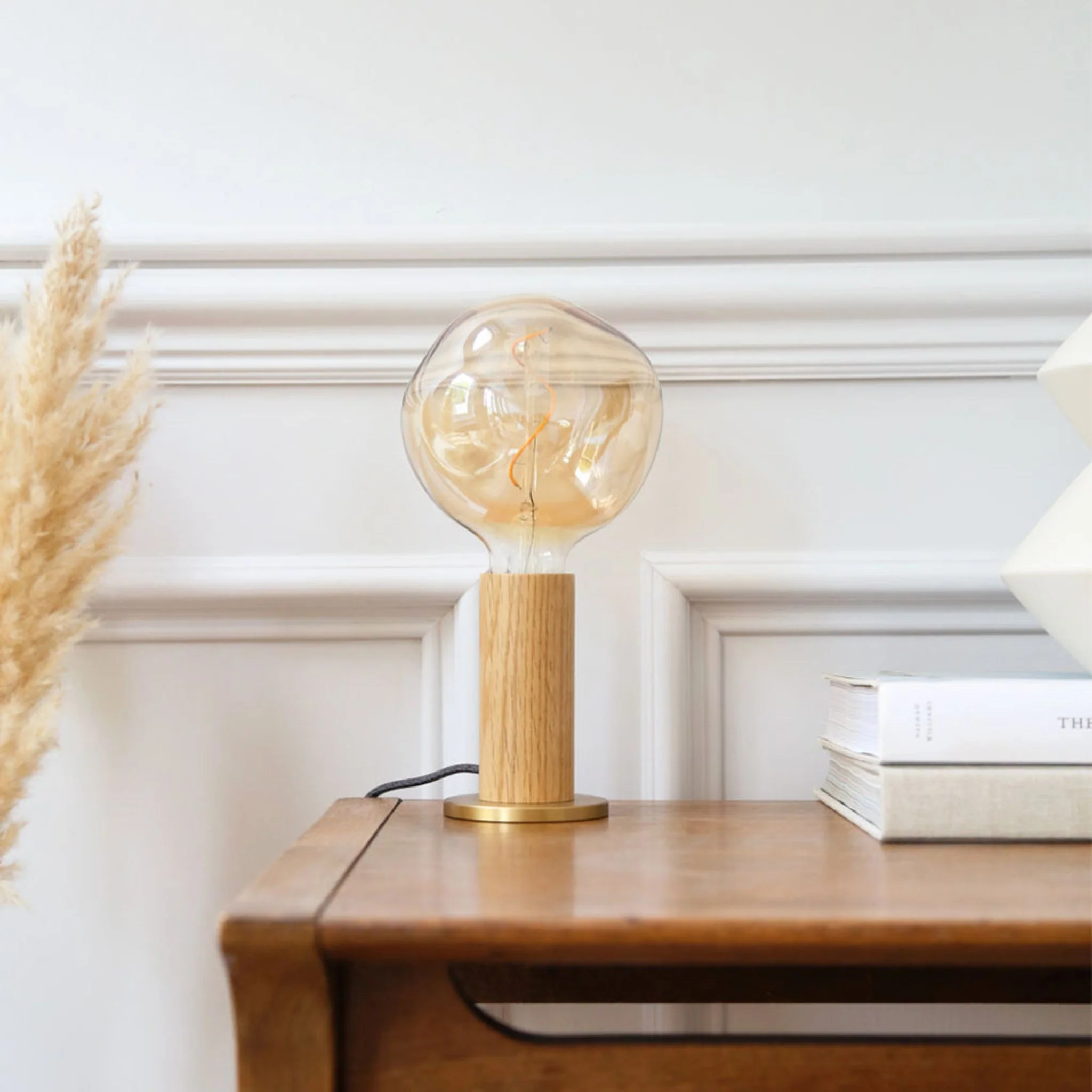 Knuckle Table Lamp in Oak + Voronoi I - Image 3