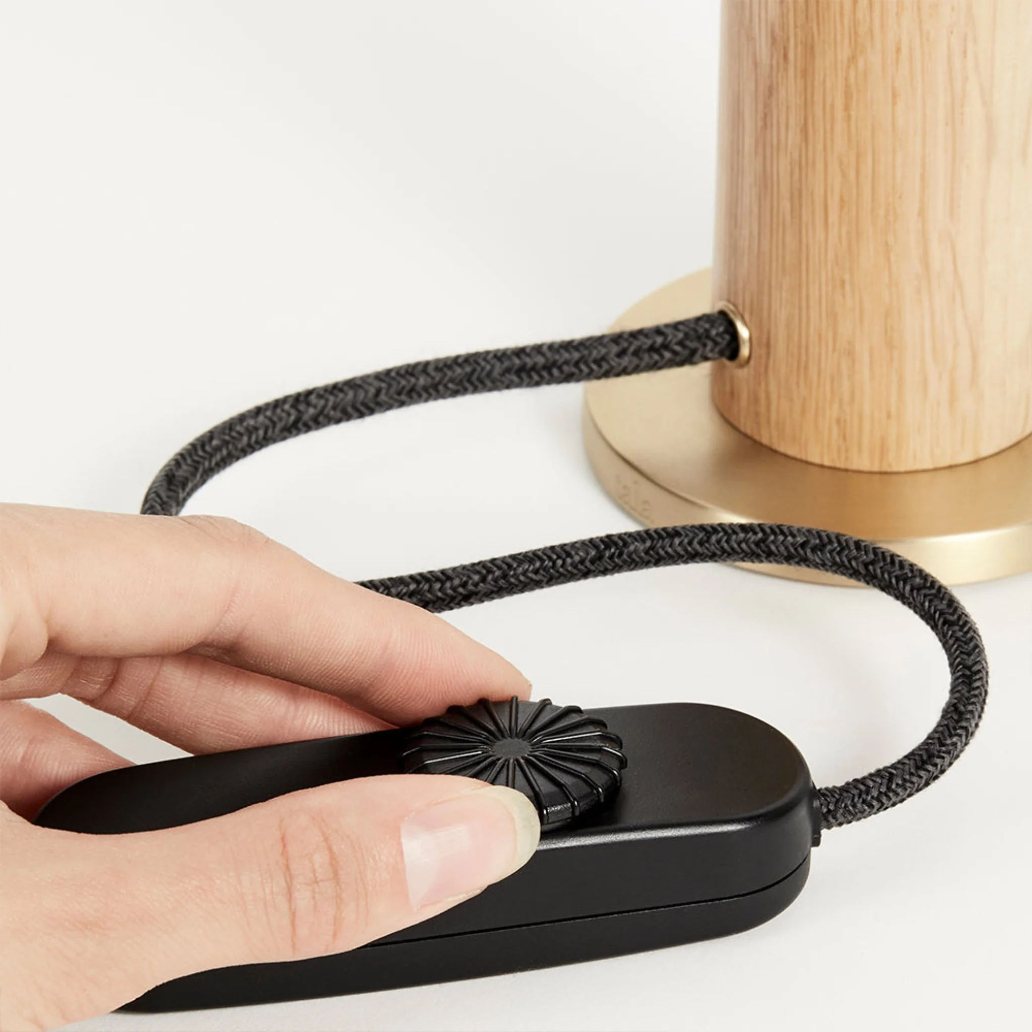 Knuckle Table Lamp in Oak + Voronoi I - Image 7
