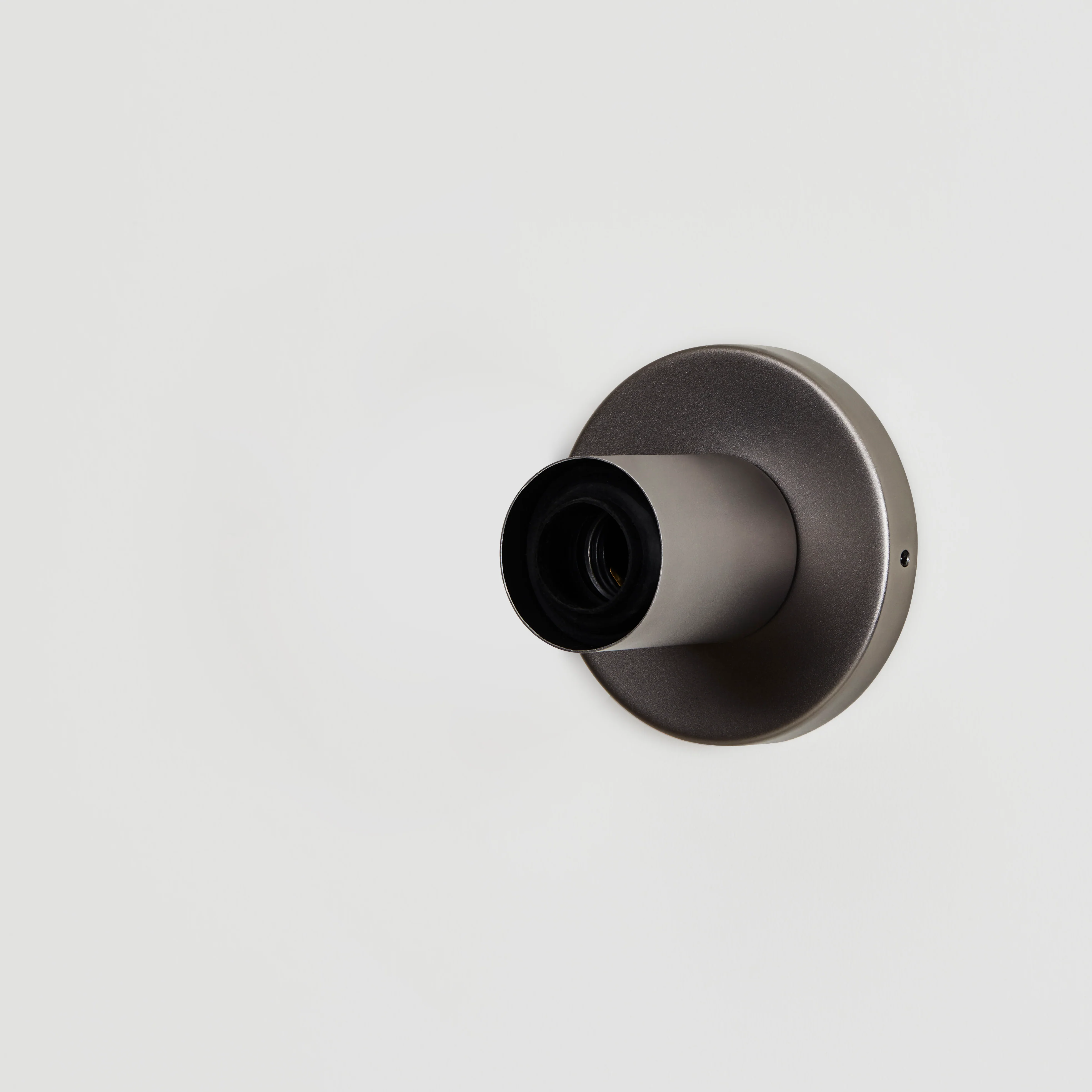 Lochan Wall Light in Graphite + Oval - Image 5