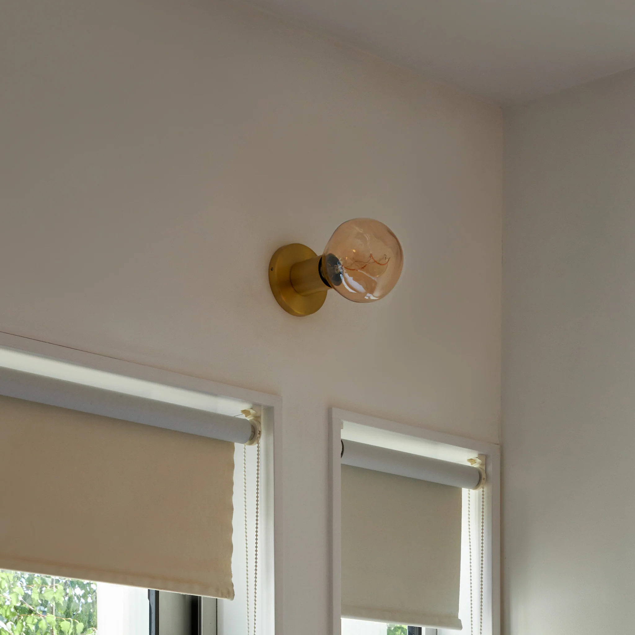 Lochan Wall Light in Graphite + Voronoi I - Image 5