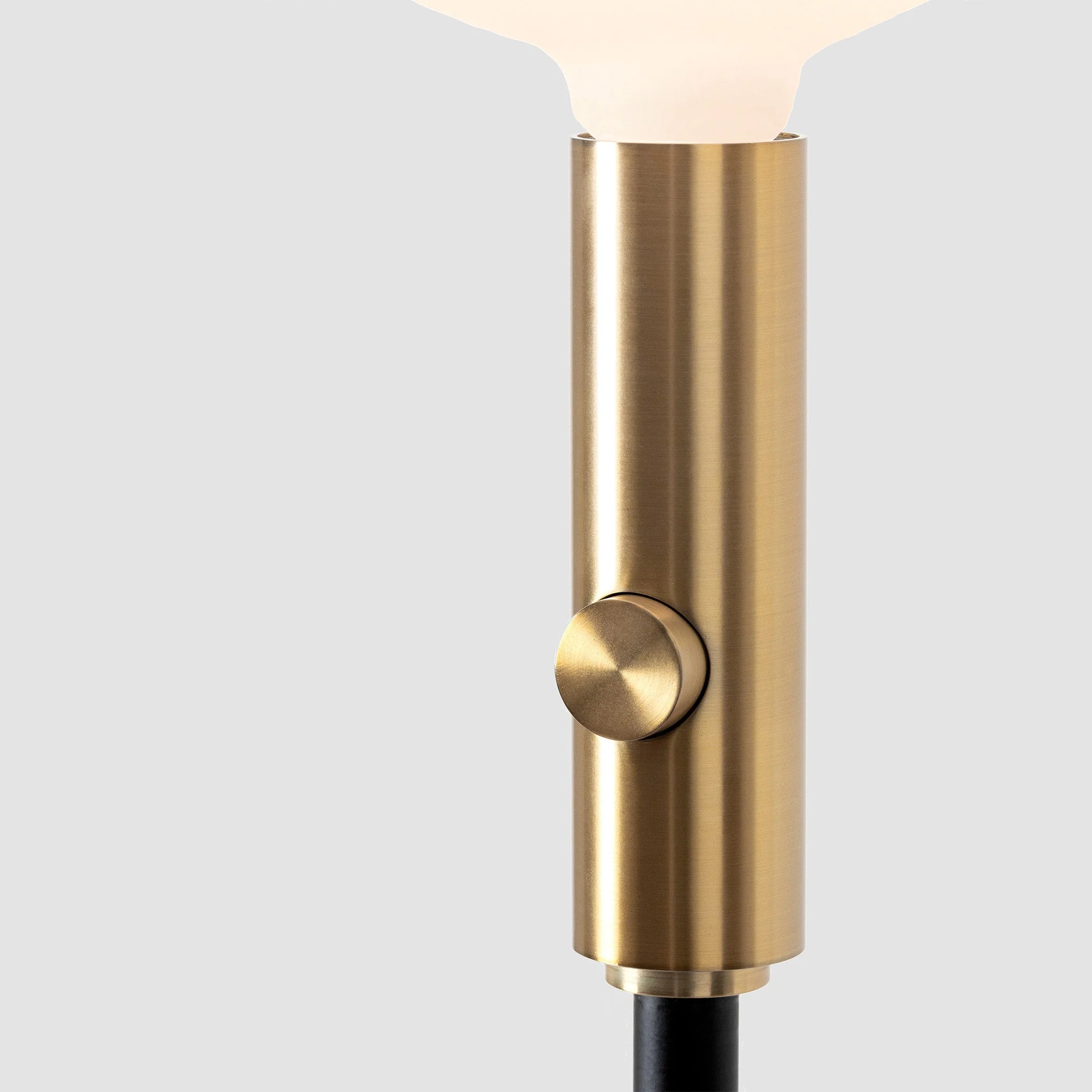 Poise Adjustable Floor Lamp in Brass + Sphere V - Image 5