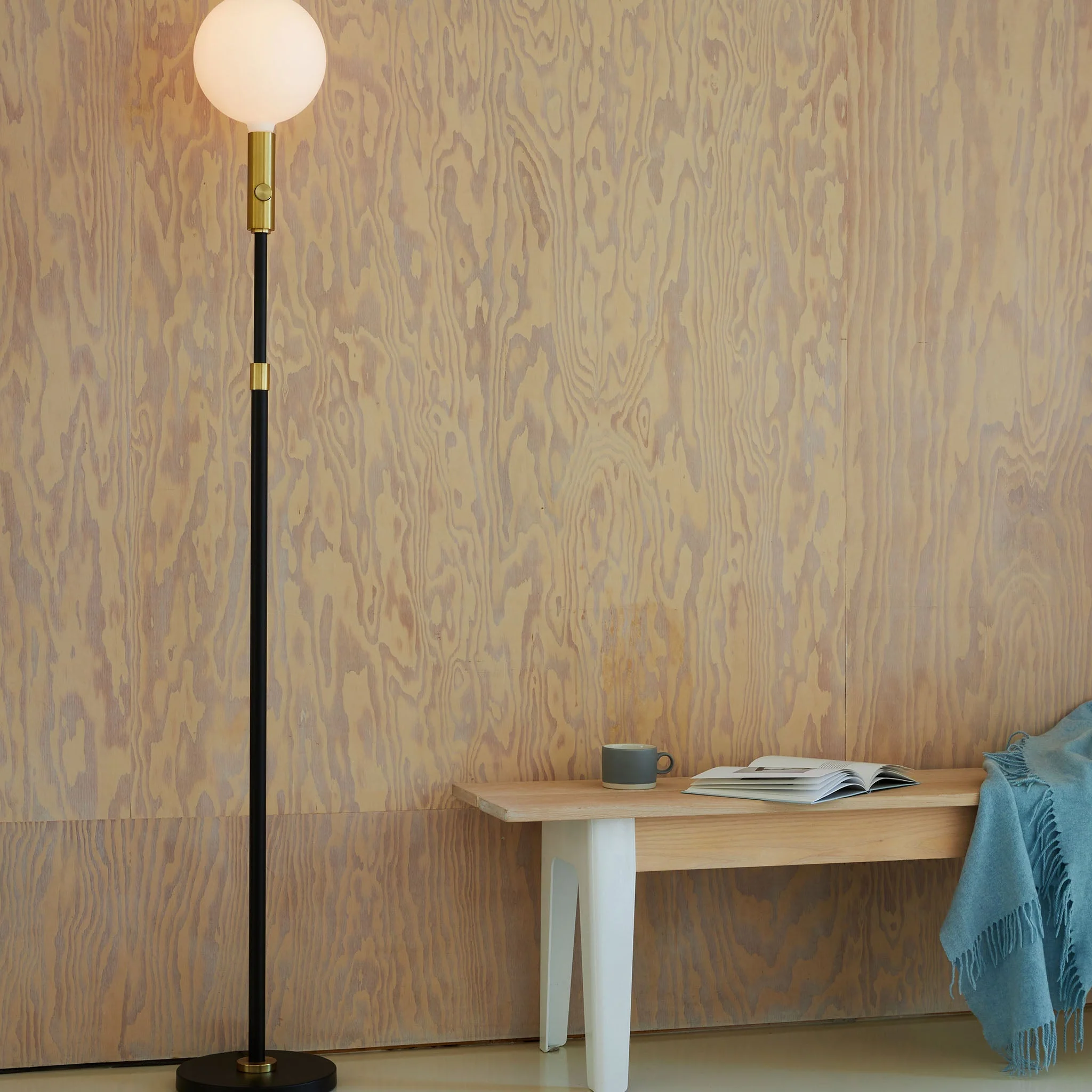 Poise Adjustable Floor Lamp in Brass + Sphere V - Image 3