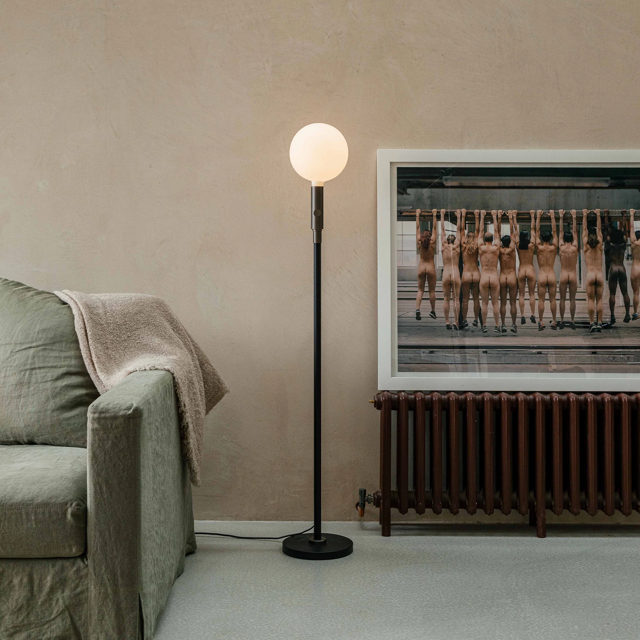 Poise Adjustable Floor Lamp in Graphite + Sphere V - Image 6