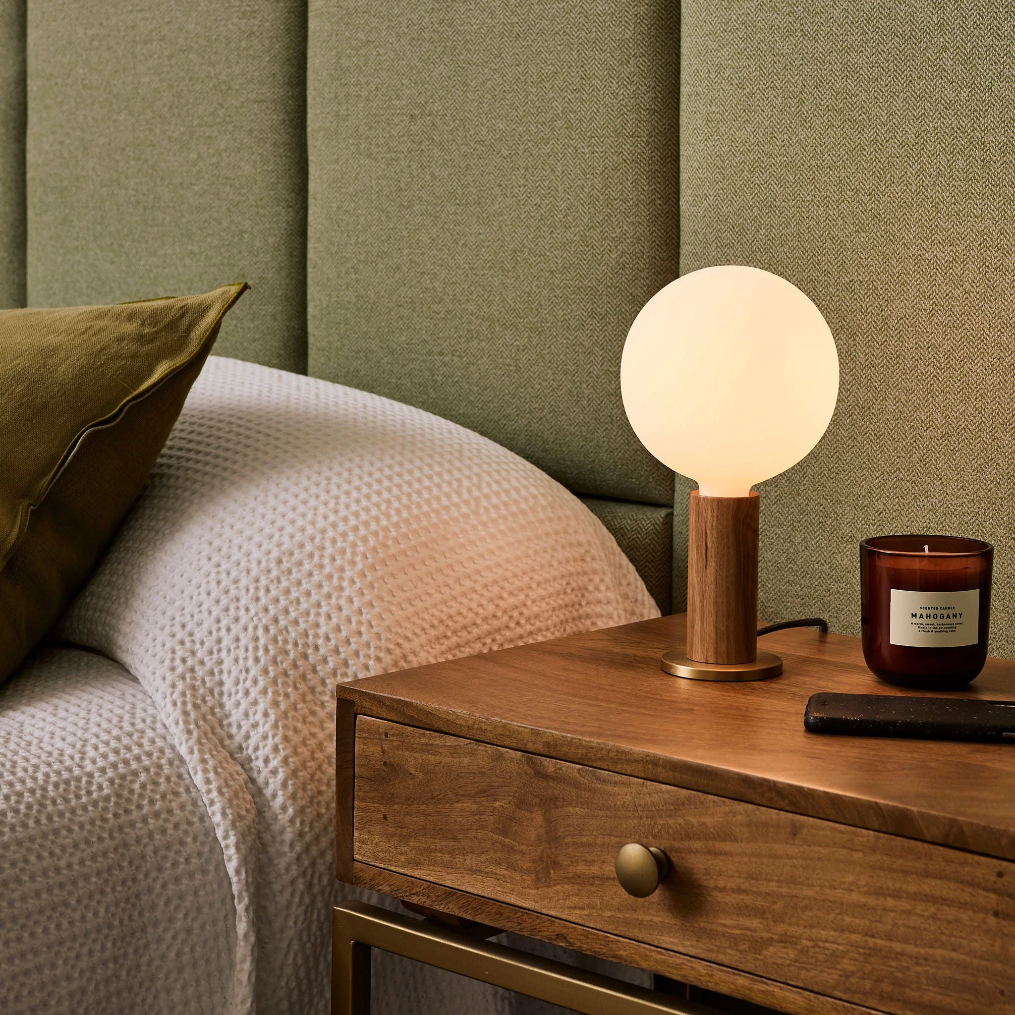Sphere IV E26 Dim-to-Warm LED Bulb - Image 3