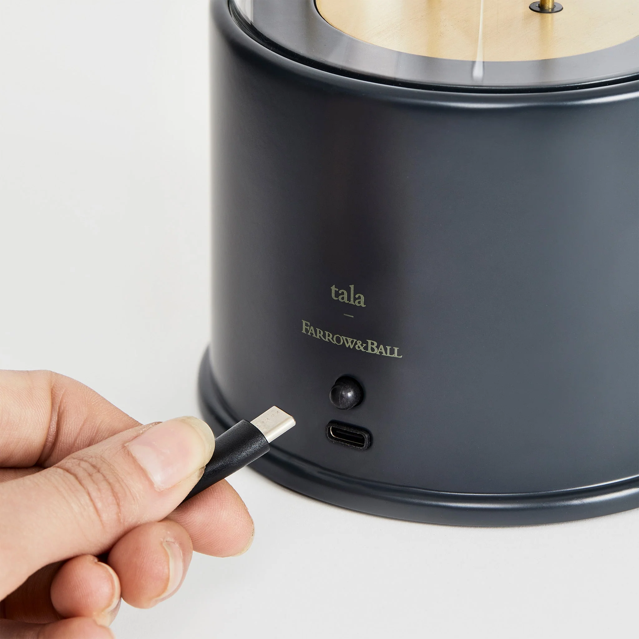 The Muse Portable Lamp in Hackles Black - Image 10