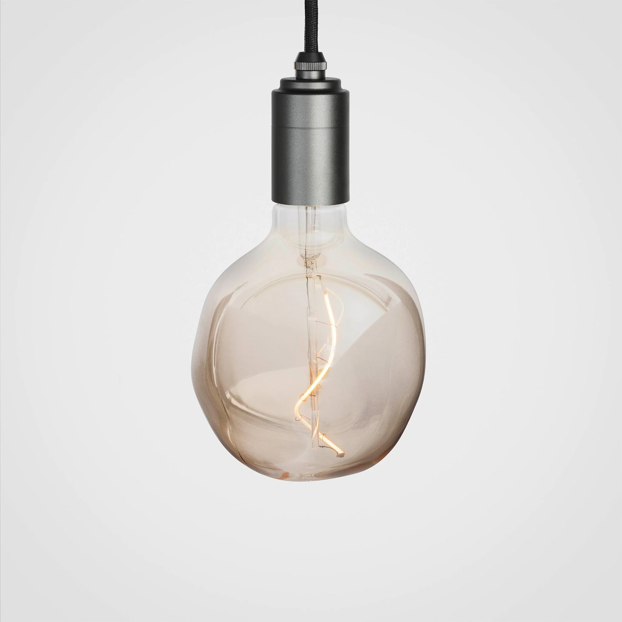Voronoi I Pendant Light in Graphite